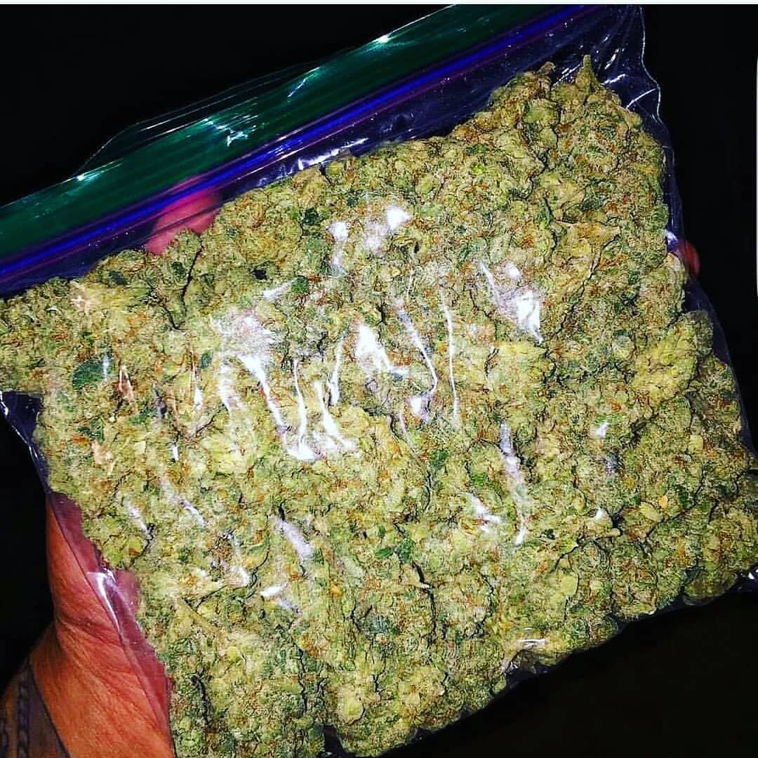 top shelve strains, high grade... available for shipping worldwide...