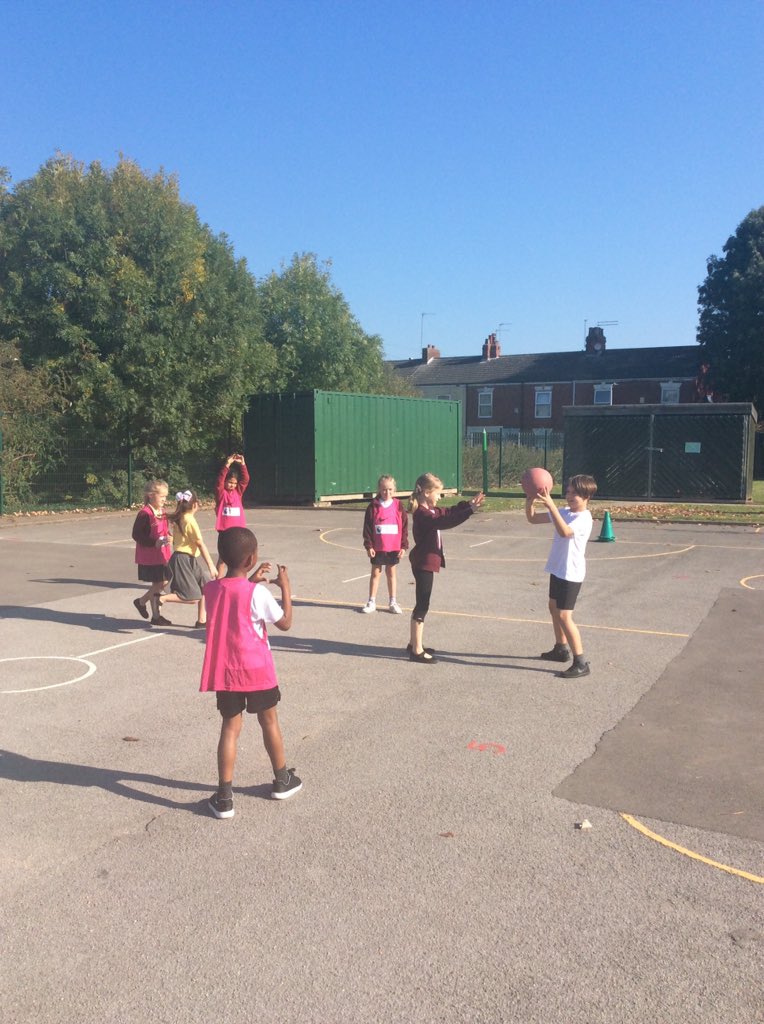 stcharleshullY3's tweet photo. We have been practising our passing and defending skills in PE https://t.co/tZwKrFuc1a