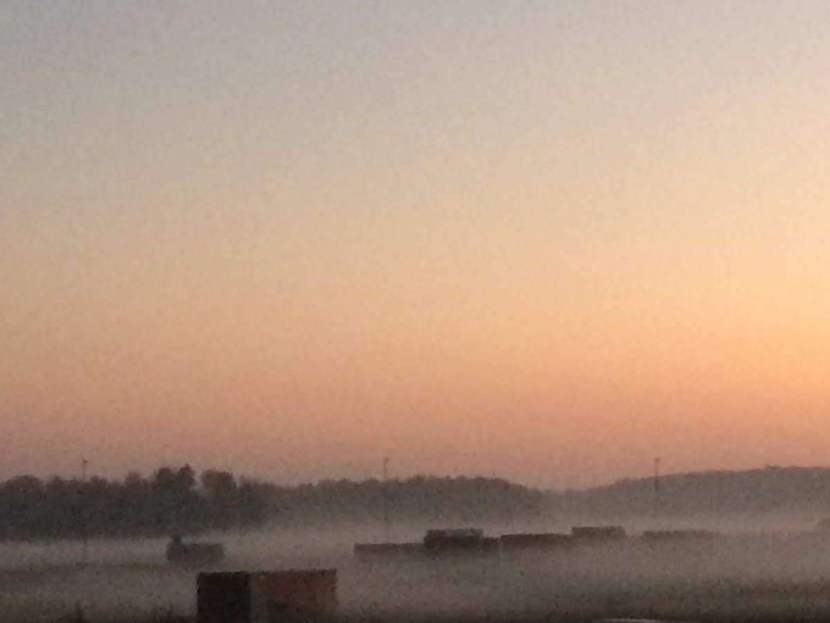 CoxsArchitect's tweet photo. A lovely misty morning here in Moreton in Marsh, https://t.co/hk8OoHDYGk
