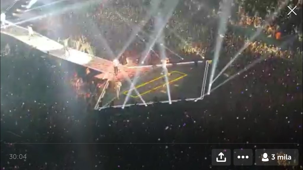 bhidzei's tweet photo. Hi i’m Billy Joyce & i ask @bts_bighit @BTS_twt “can u greet me a #HappyBirthday on 9th dec pls.? 💜🙏🏻” #BTS #BhiTurnS30 #9dec2018 #30bday
#fact33
I wasn’t there,i watched all possible livestremings (ty ARMYs). Great concert,so proud of them 😭💜 #JungkookGetWellSoon #BTSLONDON https://t.co/XhVbyUiQRz