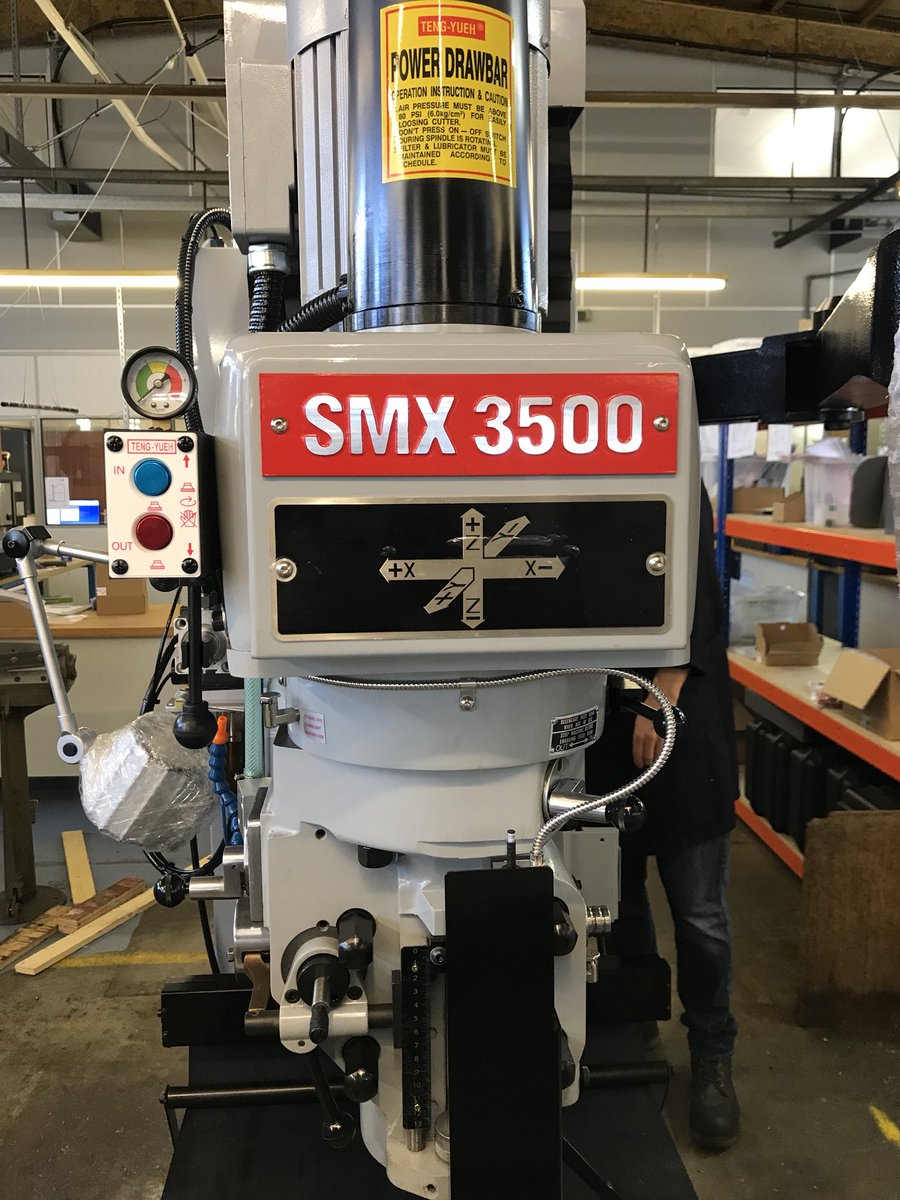 Bowyer_Eng's tweet photo. New @xyzmachinetools SMX3500 arriving here at Bowyer Engineering today! Lots more machines arriving over the next 6 months

#movingforward #xyz #bowyerengineering #UKManufacturing https://t.co/BeWGD3Kdah