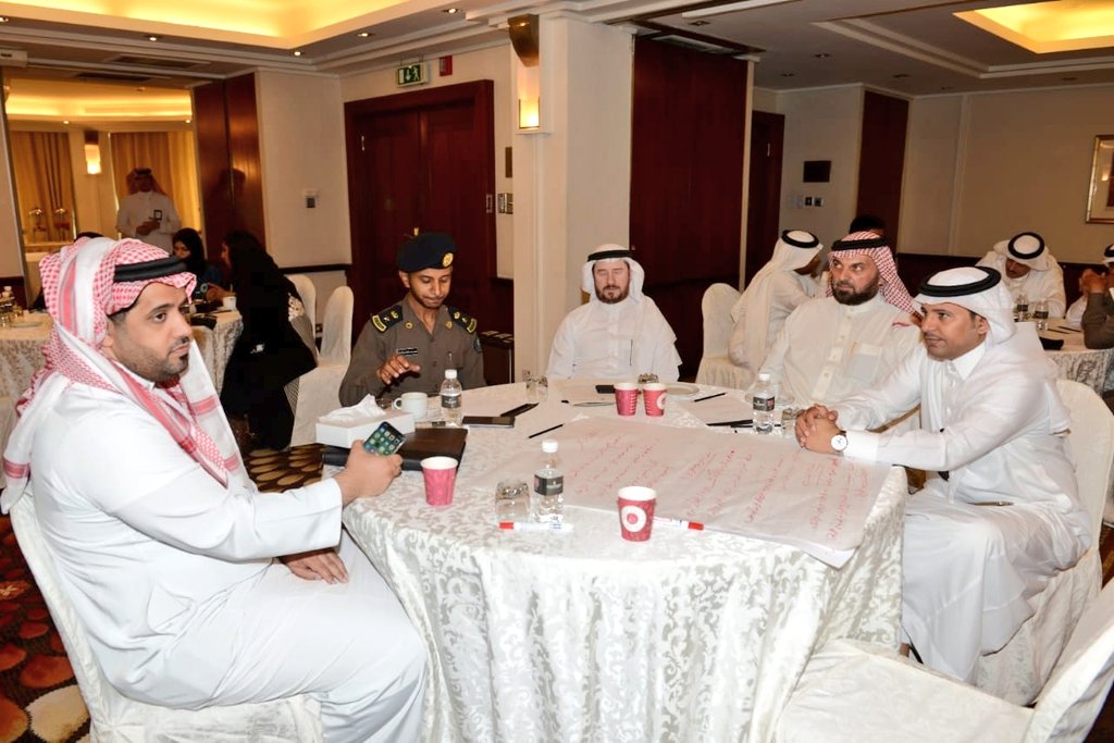 #أمانة_جدة تقيم ورشة عمل تطوير فعاليات #الحديقة_الثقافية بمشاركة الجهات المعنية
bit.ly/2CzI23g