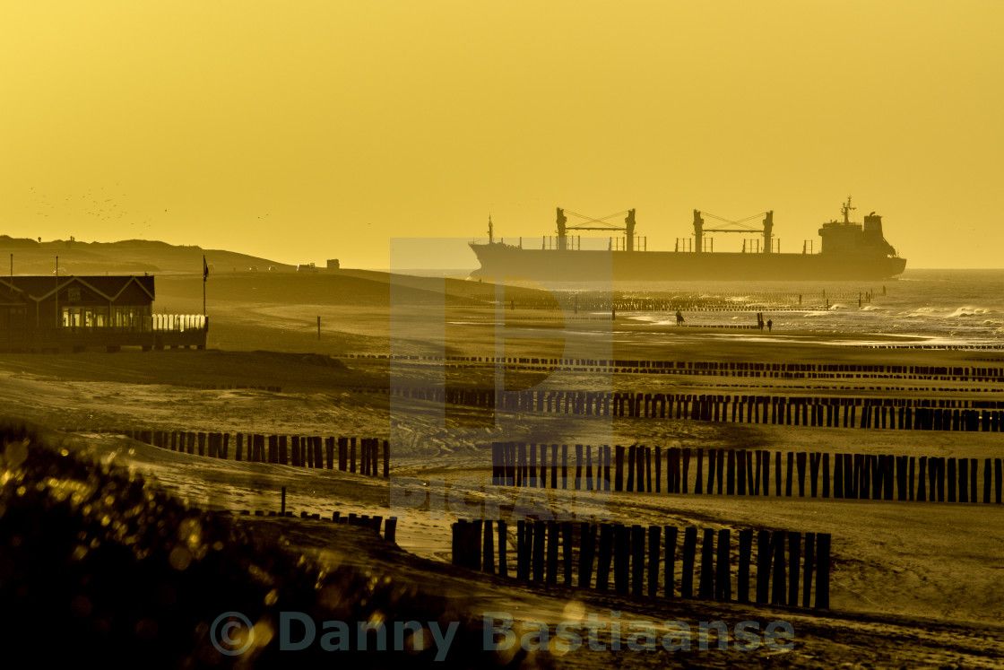 'My local beach, between the small villages #Domburg and Westkapelle in the South-West of #Holland' - <a href="/dannybastiaanse/">Danny Bastiaanse</a>.

With well over 10,000 views, this beautiful #GoldenHour shot is a Picfair favourite,  now available to buy as #WallArt. 👌

Pic link: picfair.com/pics/02562851-…
