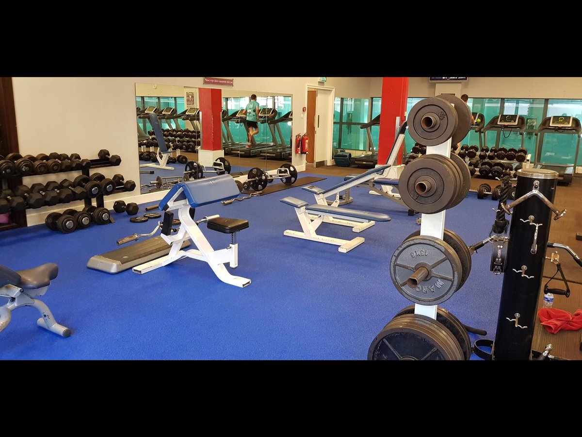 powerfullogos's tweet photo. Royal blue with a gray fleck. This wet pour system creates a seamless rubber floor. Perfect for weights area when nonslip and equipment protection is essential. 
https://t.co/0kpCwjvjQG
#Gym #FitFam #Health #FittnessAddict #FitGoals #fitnessisfun #fitnessforlife https://t.co/FbWSgPdLNp
