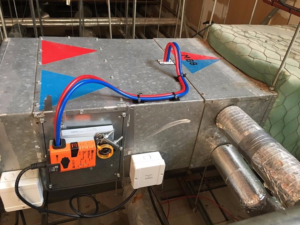 HEL_Ltd's tweet photo. Today @HEL_Ltd we have engineers completing an install. These are the new air velocity dampers we have installed at @MTWnhs. They are controlled from an air probe located in the air flow. #MechanicalEngineering #WednesdayWisdom #HowardElectrical https://t.co/HapkOa7OjK