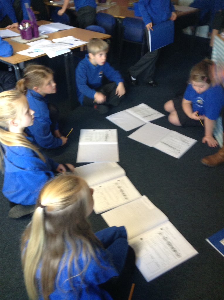 4EW_LPS's tweet image. Feedback from our teachers and our friends helps us to get better at maths! #LPSmaths #mistakeshelpuslearn