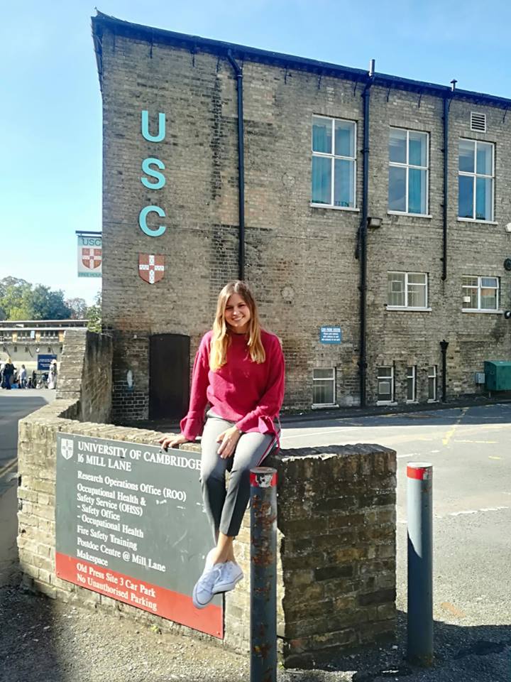 Nuestra @Alumni_USJ Estela Sangüesa está ampliando sus estudios en <a href="/Cambridge_Uni/">Cambridge University</a> para investigar y desarrollar su #tesisdoctoral en <a href="/_usj_/">Universidad San Jorge</a> 🔬🔬 
¡Que disfrutes y aprendas mucho en tu estancia! 📚📝
#farmacogenética #farmacoterapia <a href="/FarmaciaUSJ/">Farmacia_USJ</a>