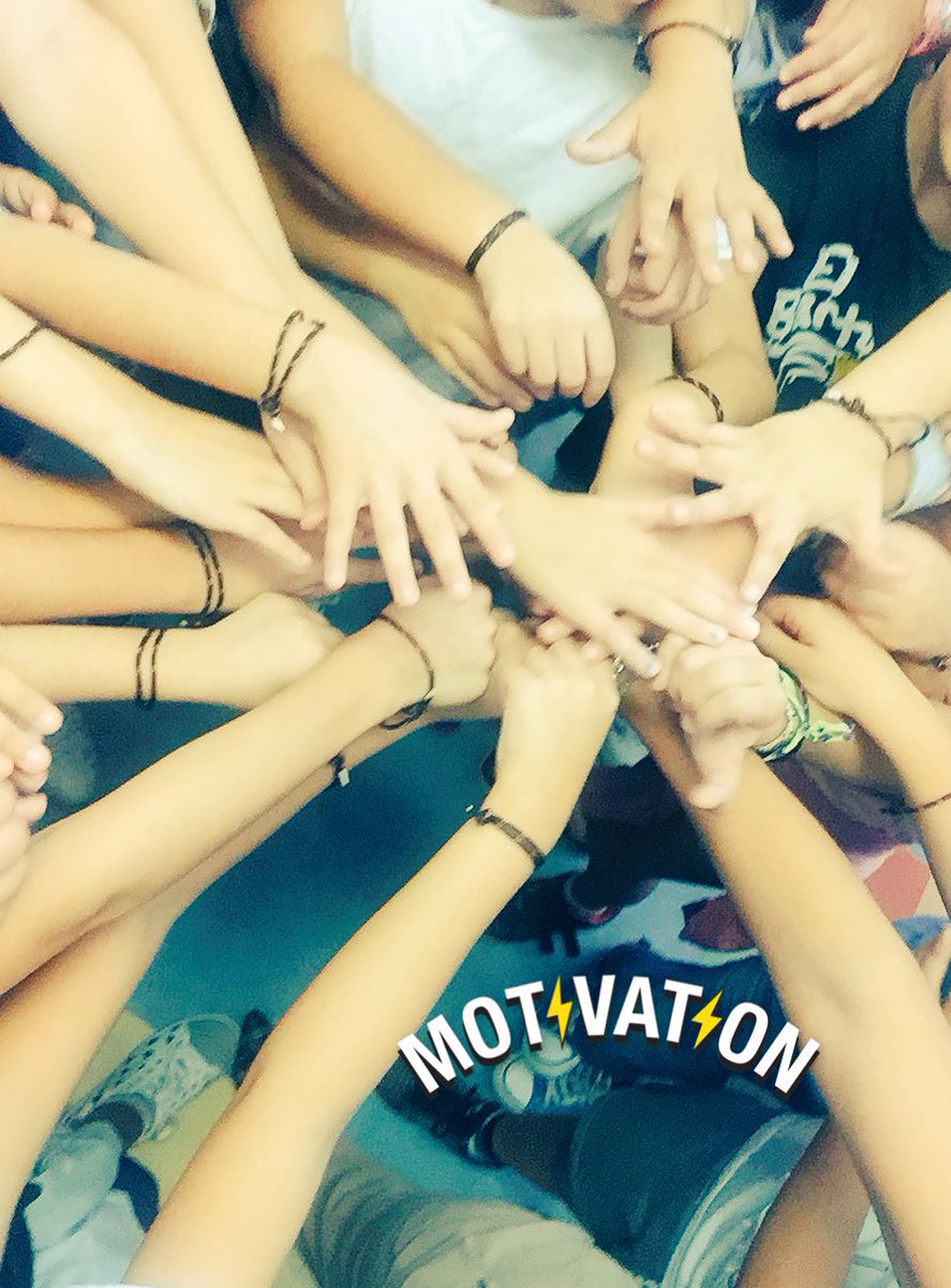 MrsBSpain's tweet photo. Hoy le ha llegado el turno al primer reto grupal de #SuperMarioClass(RWE) Han estado #motivados y han trabajado en #equipo. Se han marchado #felices a  casa 👏🏼👏🏼👏🏼👏🏼 https://t.co/1Ta1oNBr2a