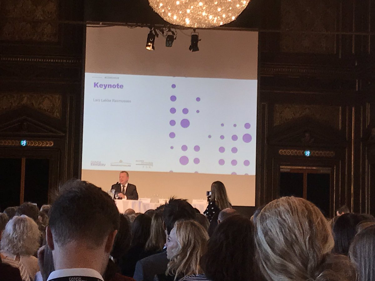 CschultzDk's tweet photo. Bæredygtighed er blevet en nødvendighed at arbejde med for at undgå underskud og fremtidssikre forretningen. SMV’erne skal også med, og her er partnerskaber afgørende for at lykkes og for at indfri #verdensmålene. @larsloekke #CSRDAG18 https://t.co/XkGp3xUIY1