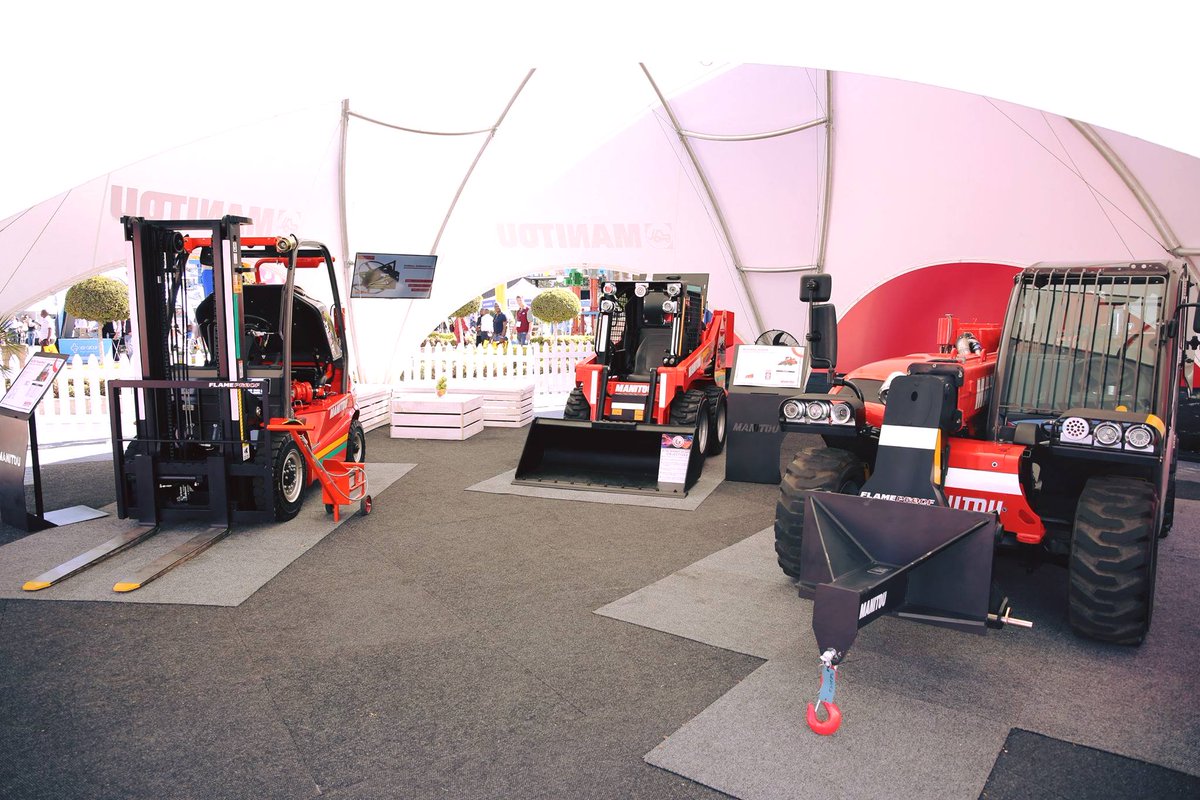 ManitouSA_2's tweet photo. #redmachines #handlingyourworld #manitousa #flameproof #miningmachines https://t.co/gZwVM8UX4t