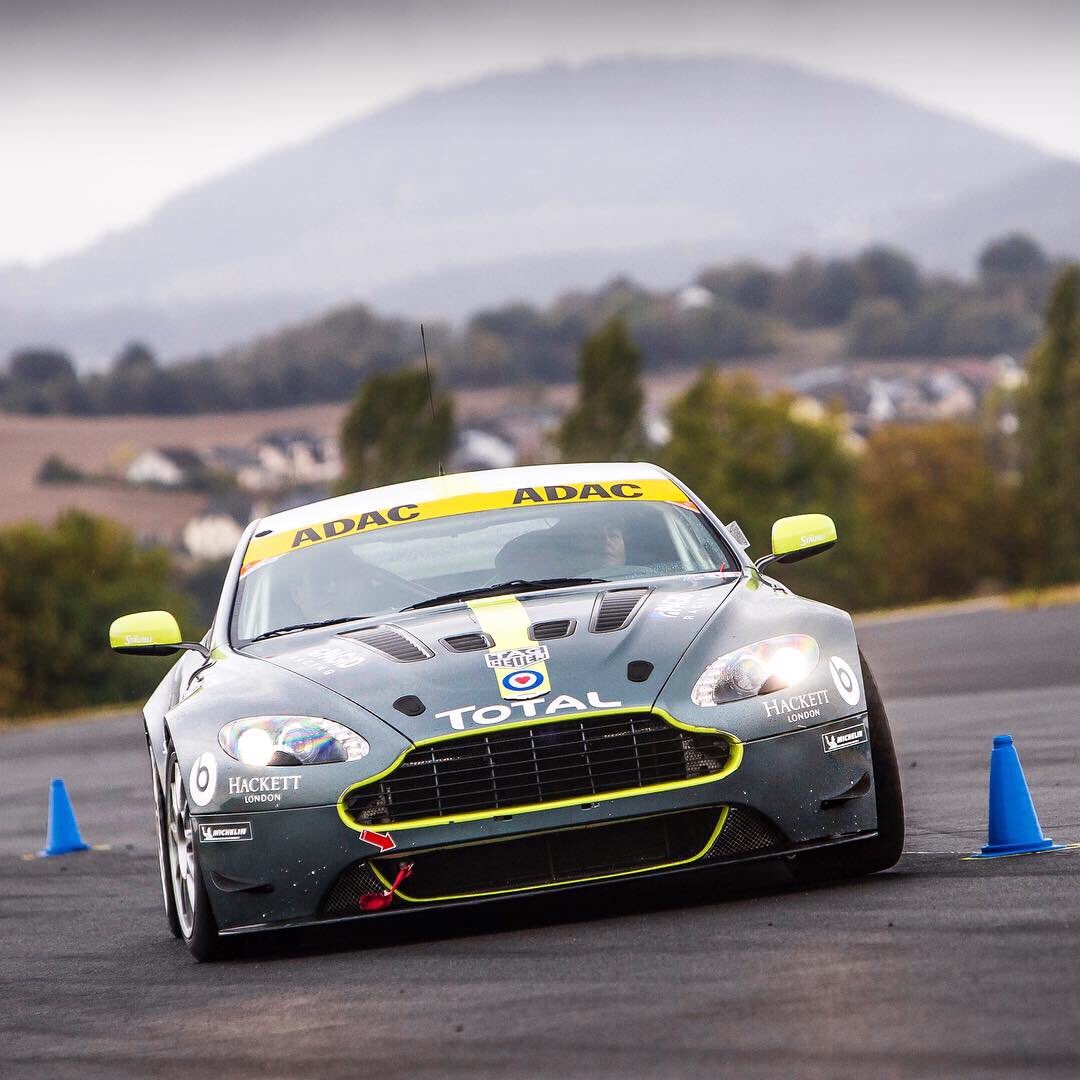 JamieChadwick's tweet photo. Had an amazing time instructing a group of very lucky ladies last week as they got behind the wheel of an @astonmartin Performance Centre race car for the first time! Great to meet you all! 👯‍♀💁🏻‍♀️ https://t.co/V7hTS3MMir