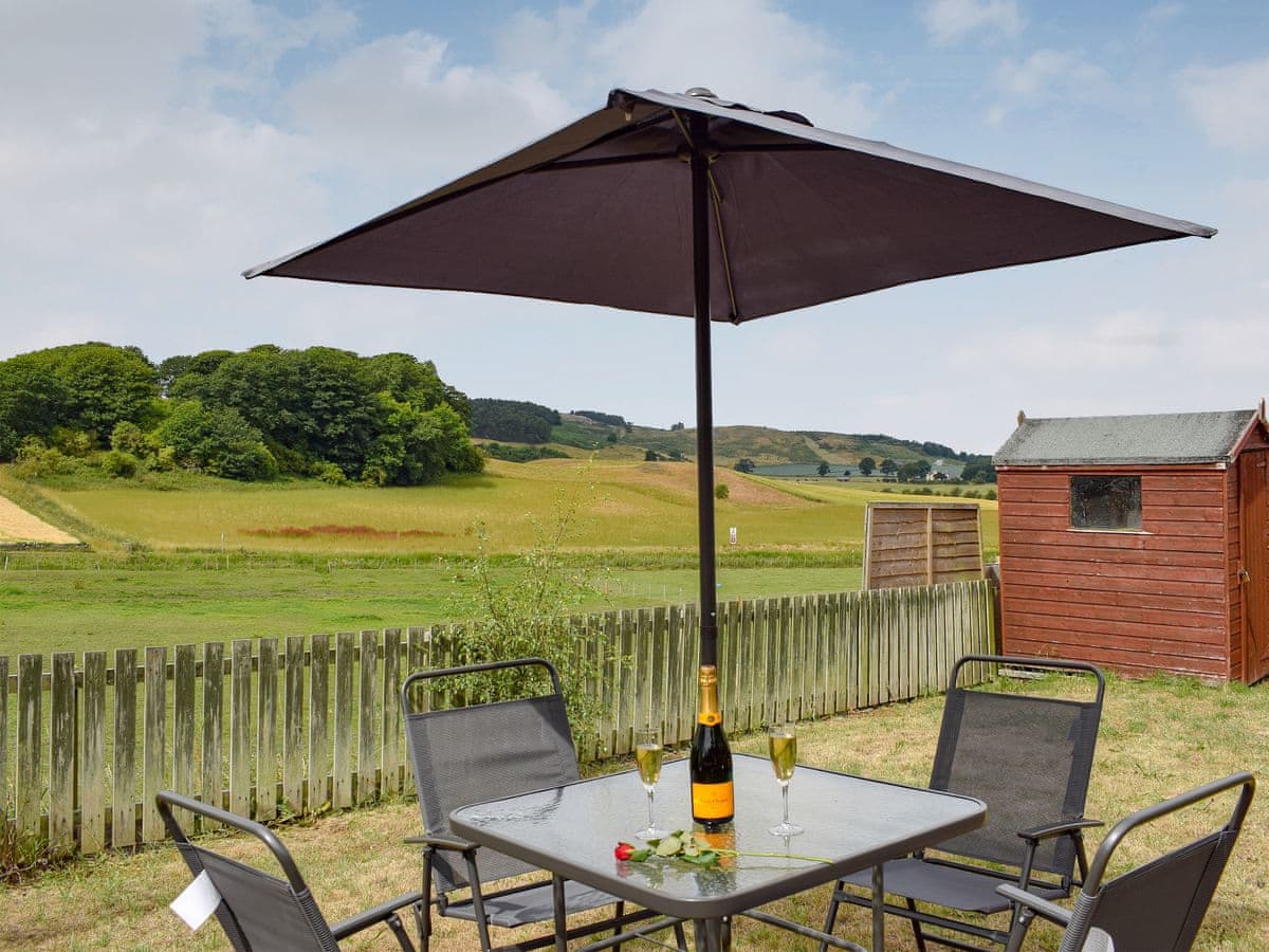 Kilbride Cottage is nestled in a lush valley overlooked by Norman’s Law, a prominent hill. It is the perfect location to combine a rural escape with a city break. 
View more information, availability and pricing here - bit.ly/2C717bQ
