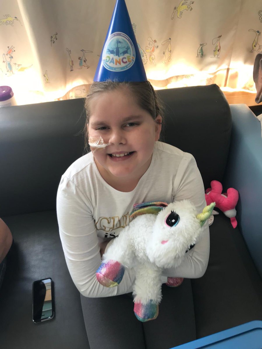 AlderHey's tweet image. Have you visited our #AlderPlay app stall in the hospital atrium yet? The ward parties are in full swing! 🎉🎈 Anyone for cake? 🍰 #NHSinaday