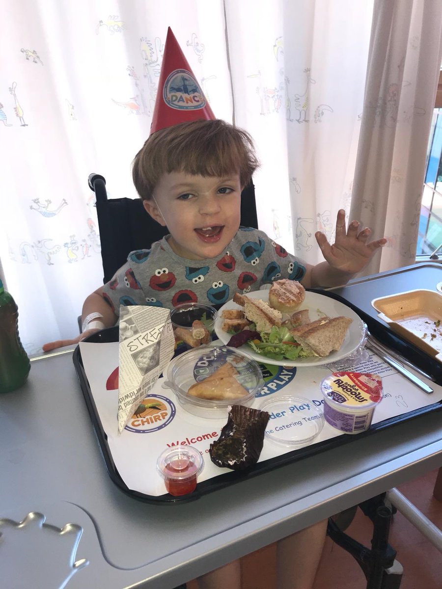 AlderHey's tweet image. Have you visited our #AlderPlay app stall in the hospital atrium yet? The ward parties are in full swing! 🎉🎈 Anyone for cake? 🍰 #NHSinaday