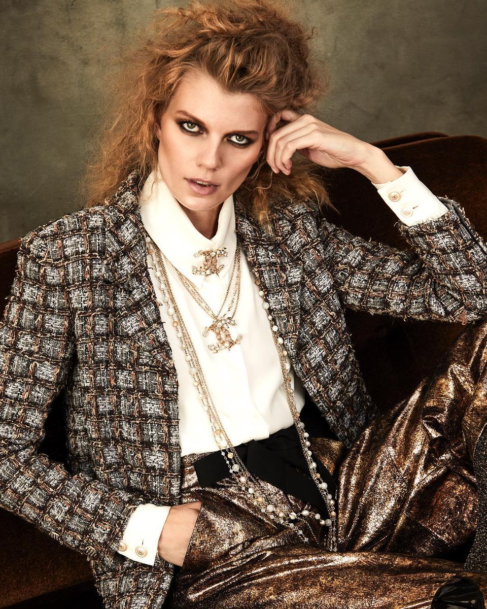 mformodelsblog's tweet photo. Saara Sihvonen (Finland's Next Top Model cycle 3) modeling in fashion editorial Chanel Special for Mojeh Magazine, October 2018 issue! Photo by Rocio Ramos! #TOPMODELWORKS #FNTM #SaaraSihvonen #Chanel #MojehMagazine #RocioRamos #FinlandsNextTopModel #Fashion #Editorial https://t.co/oNlvMhm6qO