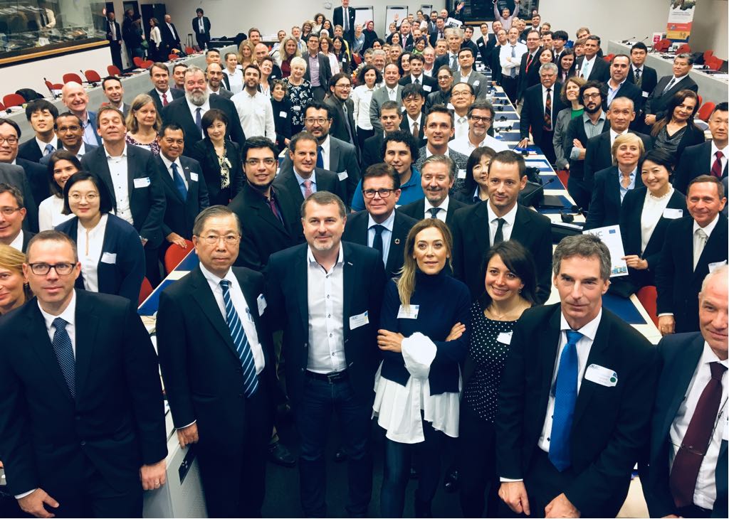 We are back! Family photo #IUCBrussels2018 #IUCNA <a href="/iuc_mexico/">IUC México</a> 
@iuc_canada <a href="/EUintheUS/">European Union in the U.S.</a> <a href="/IUC_Japan/">IUC Japan</a> <a href="/UEenMexico/">Unión Europea en México 🇪🇺🇲🇽</a> <a href="/EUinCanada/">European Union in Canada</a> @IUC_EU
@iuc_lac