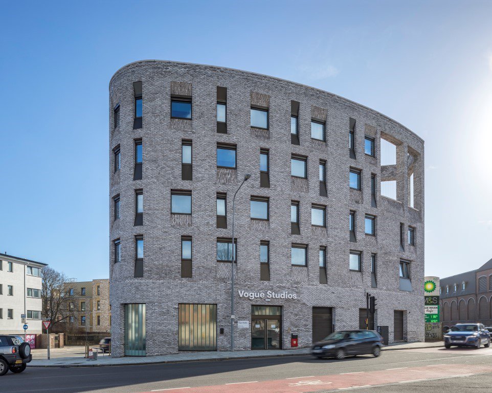 StaceLLP's tweet photo. Keeping our fingers crossed 🤞for student housing scheme - 106 Lewes Road - a finalist in this evenings @STAwards18 🏆. Good luck to @WaughThistleton. We delivered Building Surveying, Cost Management, Health &amp; Safety &amp; Project Management services. https://t.co/p7mSsUYPT8 https://t.co/mrHSLQrxsm