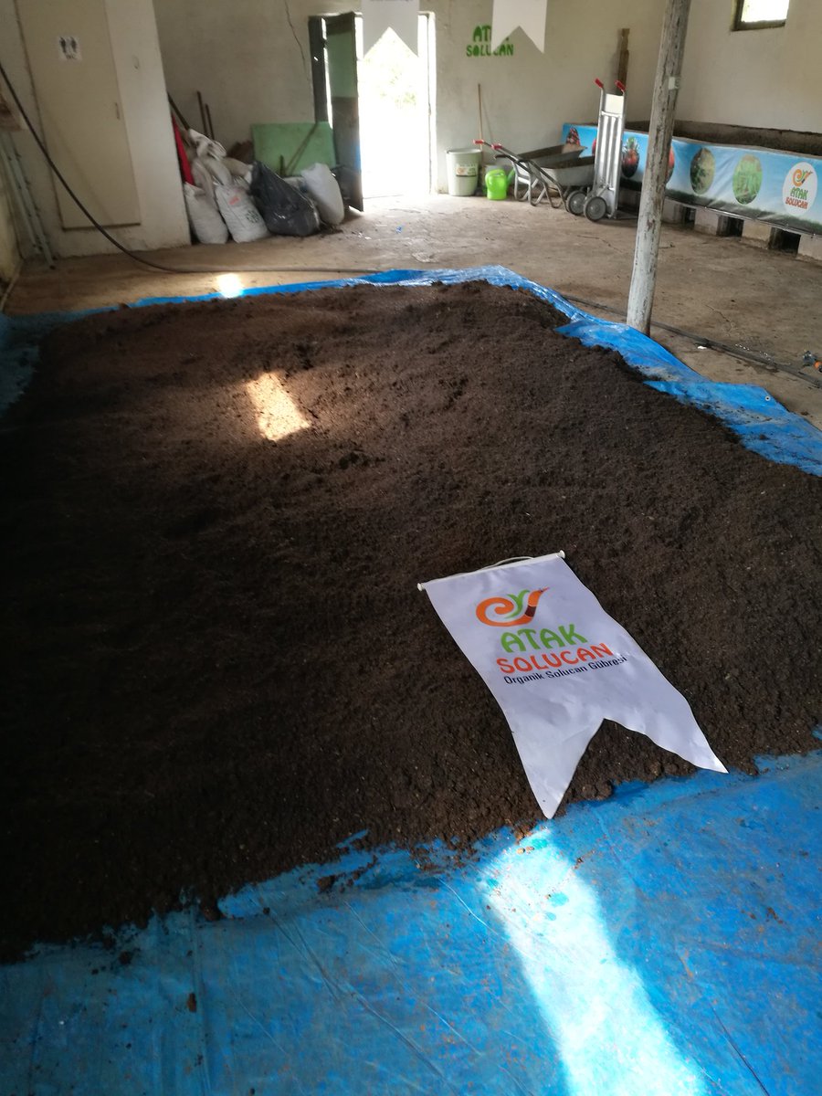 Fatih beylerin solucanları hazır.. Teslim edilmeyi bekliyorlar.. Hayırlı uğurlu olsun...#solucan #solucangübresi #ataksolucan #kırmızıkaliforniyasolucanı #kaliforniyasolucanı #organik #organic #worms #mama #kazan #kahramankazan #yenibaşlayanlar #organiktarım