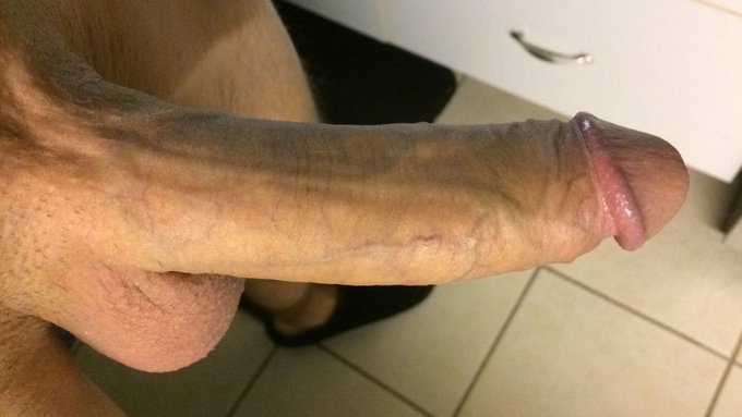 Morning wood! Cum check out my vids!! https://t.co/D7kWWFxv1K #coco #dick #penis #hard #boner #erection