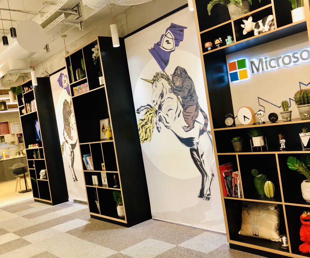 RavivTamir's tweet photo. apparently it’s what you do now if you are in the EDR space - So here are some random photos of our offices... #WDATP #coolworkspaces https://t.co/nhX0NaF0YA