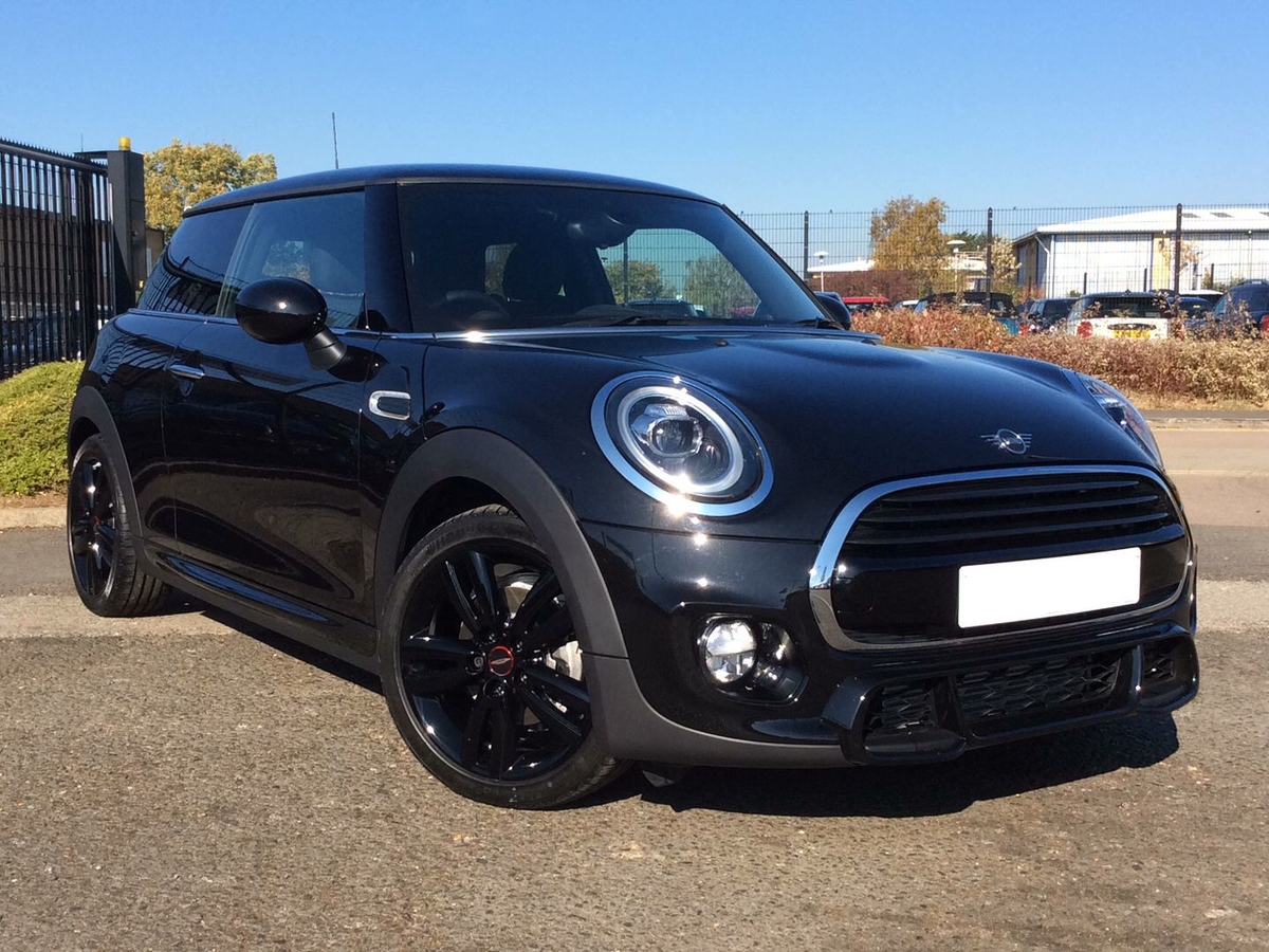 MotorcleanLtd's tweet photo. It's all go, go, go at @MotorcleanLtd.

Here's some more fantastic #Valet work done by the team working at @BaronsMINIUK in #Bedford.

Keep up the good work! 👏👏👏 https://t.co/cp6LvtYRmG