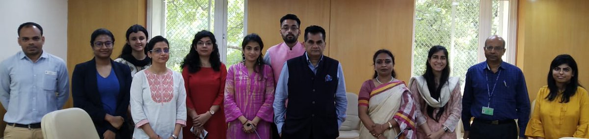 NITIAayog's tweet photo. #NewsFromNITI: #NITIAayog and @MicroSave signed a Statement of Intent today. #MicroSave, in collaboration with @gatesfoundation will provide technical assistance on #FinancialInclusion to selected #AspirationalDistricts https://t.co/I7gGruT7QM