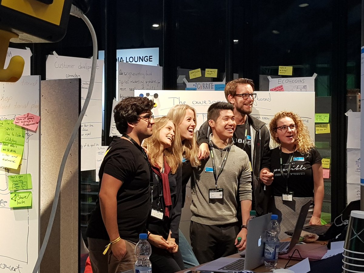 CODE_n's tweet photo. Stop by at the #Lab1886 truck where the #design #challenge just came to an end. In a few minutes, the teams will #pitch their concepts. Don't miss the show! 😊 #CODE_n #intelligenceX0 #newNEWFestival https://t.co/e4CVje4DMw