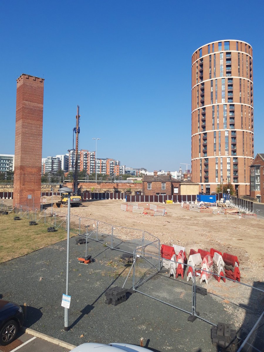 WaiteStewart's tweet photo. A view across the new site known as Mustard Wharf - Leeds
On the left is one of the Towers at TowerWorks 
#leeds
#southbank
#candlehouse
#granarywharfe 
#leedslife 
#towerworks
#wearemcalpines https://t.co/md2roor2fJ