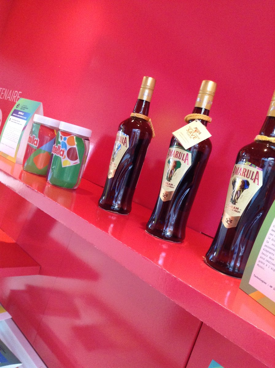 ShowroomIC's tweet image. Sur le hub Packaging, @HP_France et @MimakiEurope exposent certaines de leurs réalisations ✌
#PrintinProgress #Showroom #Salon #Paris #Retail #Communication #Packaging #Decoration #Deco #Digital