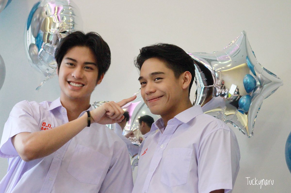 tuckynaru's tweet photo. จิ้มแก้มก็มา... ☺️💚💚
#NgAgFriendForever 
#ทีมเงินออกัส 
@AugustZu @legendngern https://t.co/2qc0kfJkLz