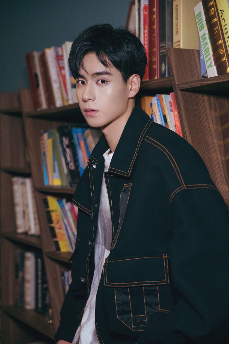 huyitian_intl's tweet photo. [HQ] 181010 Hu Yitian Studio Weibo 3/3

#HuYiTian #胡一天 https://t.co/wq6EkLgDwv