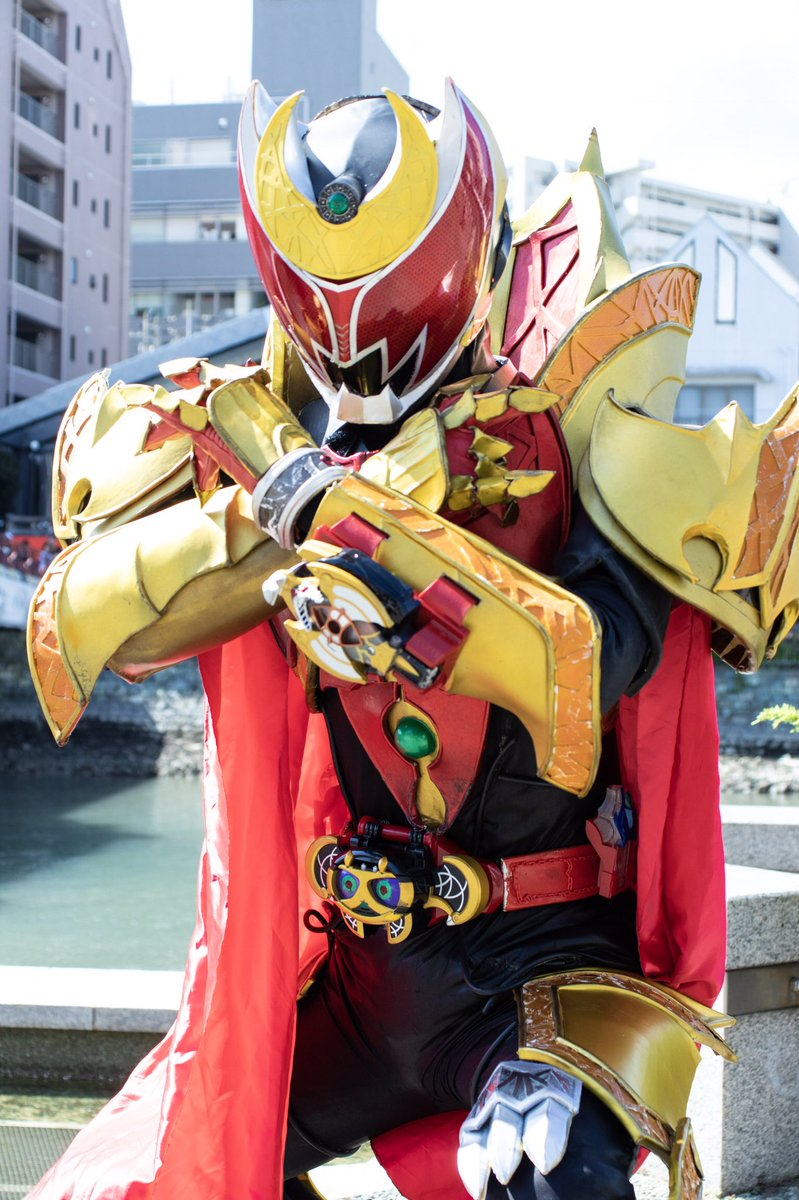 仮面ライダーキバ アトラクスーツ