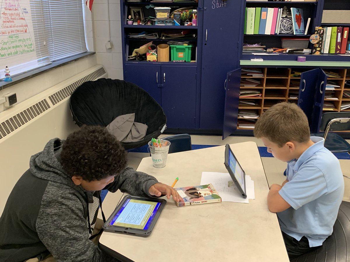 kellyfeimster's tweet image. @LandisBuzz AIG students working on playlists complete with book talks, vocabulary, and @Achieve3000S. @BrookeZehmer @lynn_moody #rssaig