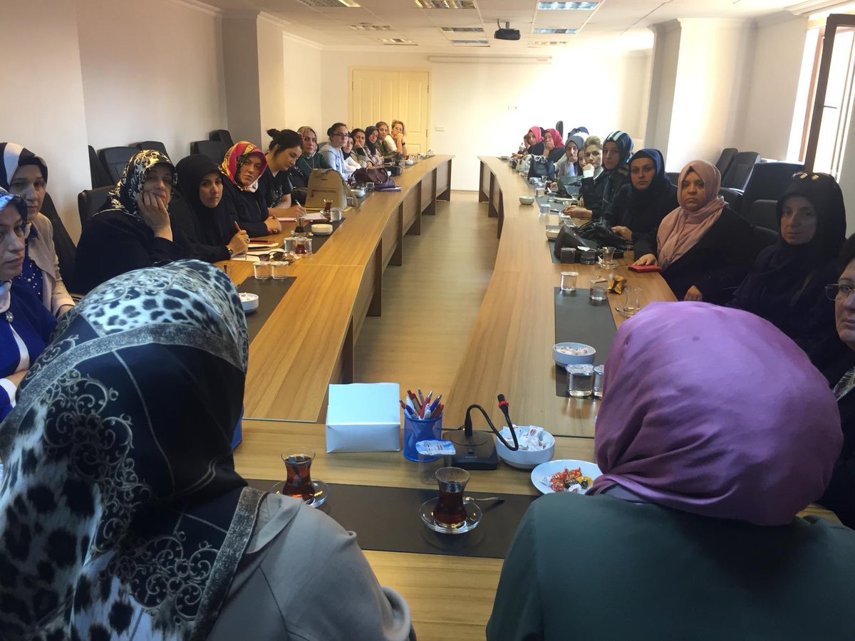 gaye_zayf's tweet photo. Tanıtım Medya Birim Başkanımız @wingless_angl ile  Birlikte 45 Mahallemizin Tanıtım Medya Başkanlarıyla İştişare Toplantımızı Gerçekleştirdik. Katılımlarından ve çalışmalarından dolayı Teşekkür ediyorum💕 @mlkdmrcgl https://t.co/kSWu1R3Y75