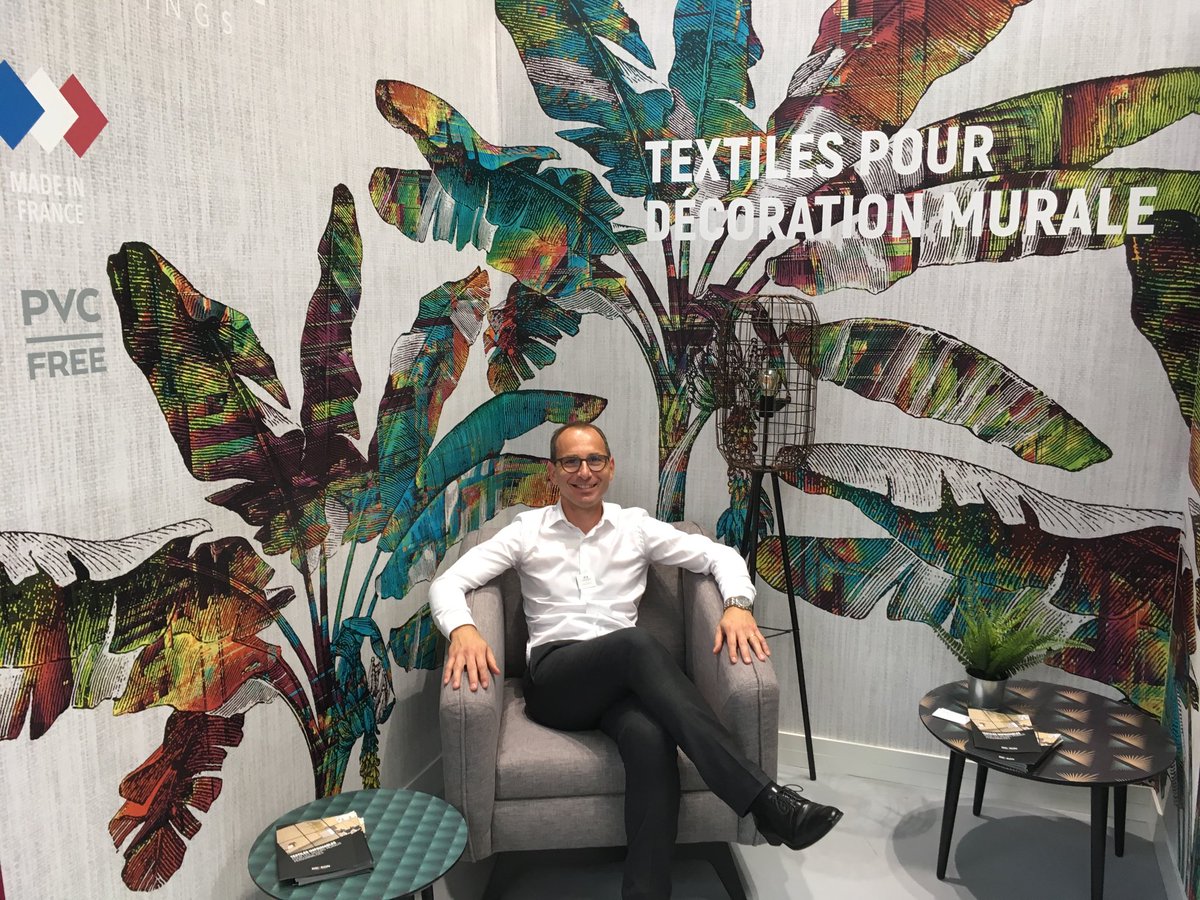 Jacques_Simonet's tweet image. Fabien Regudy dirige Dickson à  La Tour-du-Pin. Il expose ses toiles techniques pour l&apos;impression au salon @PrintInProgres à Paris. #PrintinProgress ⁦@InterMedia_Lyon⁩