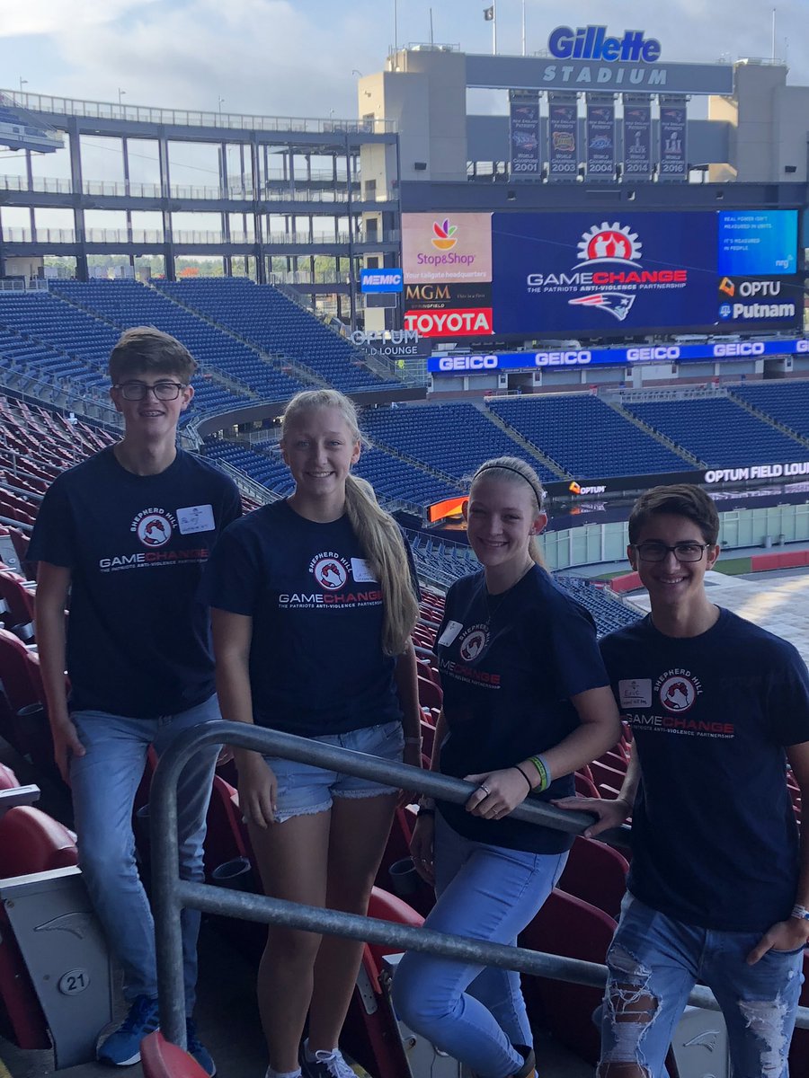 Gus13Ashley's tweet photo. Thank you to Robert Kraft and Attorney General Maura Healey for starting the Game Change Program so that we can help raise awareness about violence prevention to the students of Shepherd Hill!! https://t.co/lkQP1YuLtd