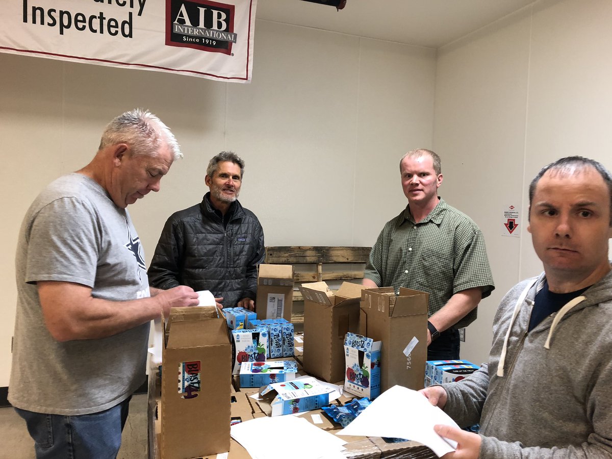 DKuecks's tweet photo. @MicronTech @IdahoFoodbank Great day for SupplyChain and MDQ at the Idaho FoodBank!  Go Micron! https://t.co/u7ejVw77eC