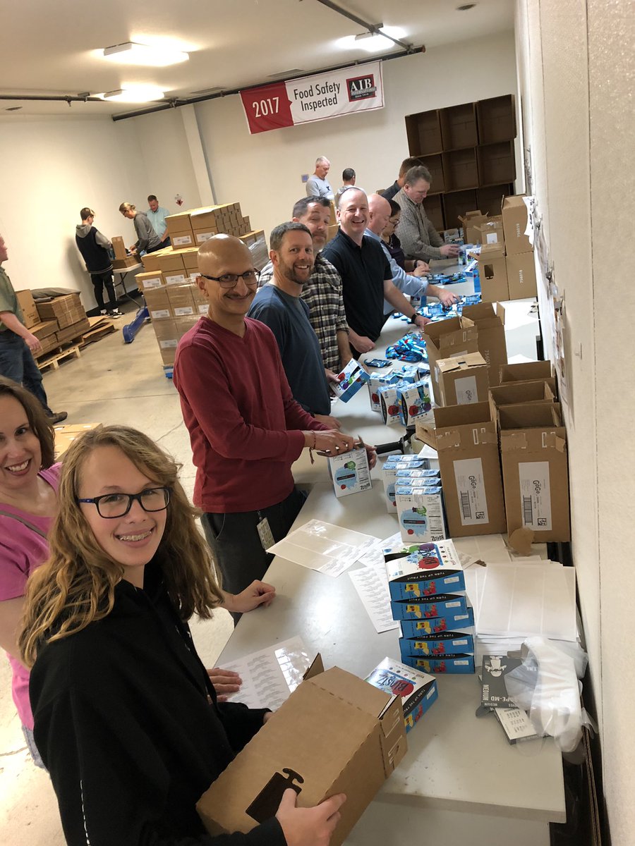 DKuecks's tweet photo. @MicronTech @IdahoFoodbank Great day for SupplyChain and MDQ at the Idaho FoodBank!  Go Micron! https://t.co/u7ejVw77eC
