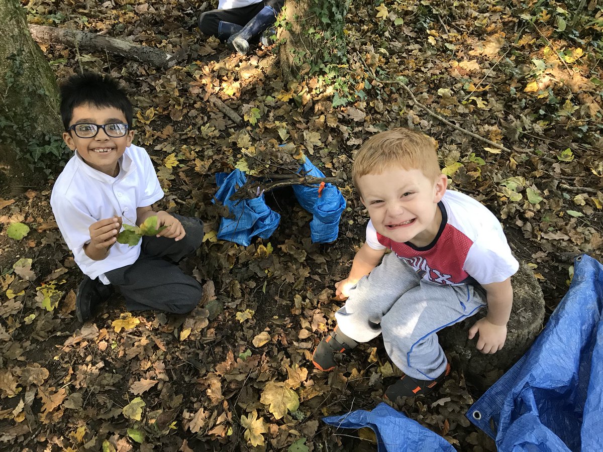 CraigfelenP's tweet photo. #cfp2 are making Sukkah’s as we discover more about the Jewish festival of Sukkot #cfpre #cfpfp https://t.co/3zHfEvrIIZ