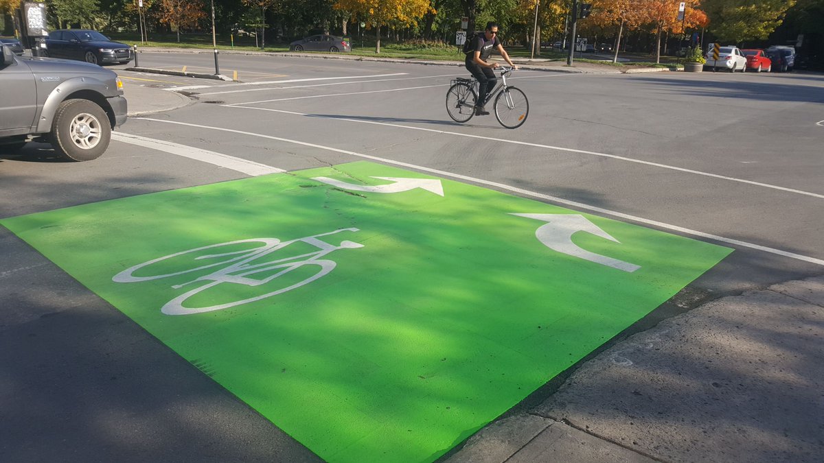 ThermoDesign1's tweet photo. Marquage au sol longue durée en thermoplastique.
Notre équipe a procédé à l'installation de 2 #SASVELO pour la sécurité des cyclistes sur l'Avenue du parc Lafontaine à #Montreal https://t.co/4xWla61ezN