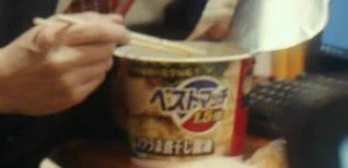 こういう細かい小道具ってたまらないwwwベストマッチラーメンってビルドやん！！