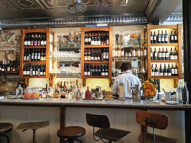 JackSamuelWinks's tweet photo. 🥐 .
.
.
.
.
#paris #cafe #buvette #europe #travel #bar #pigalle #pariscafe #france  @buvetteparis #croissant https://t.co/t1gAG8o3Zn https://t.co/XOw9kgs3yR