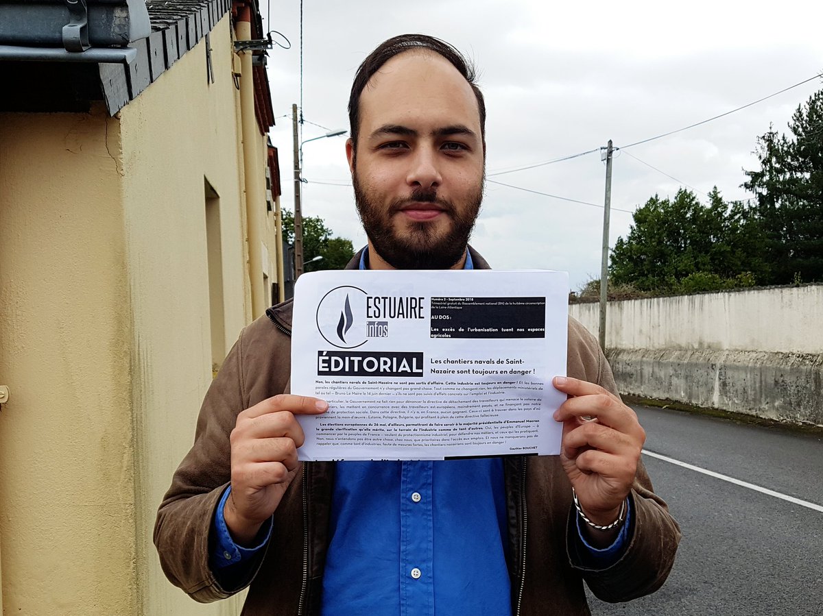 Rnational44's tweet photo. Légère pluie mais bonne humeur cet après-midi à #Prinquiau, où nous distribuons le bulletin local du #RN : #Estuaire infos. En avant !
#RN44 https://t.co/zeBiyeGfGH