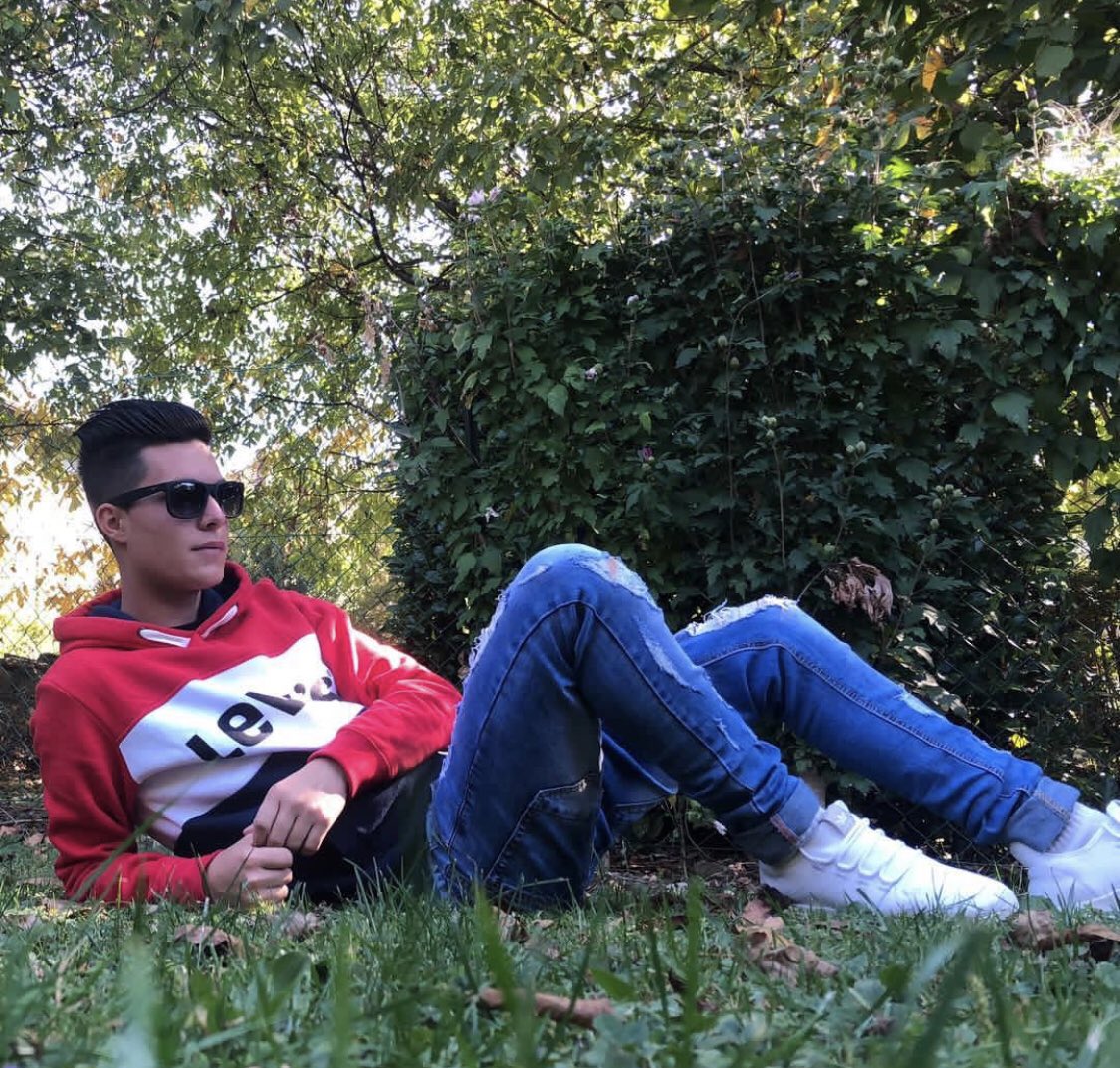 DylanMonfray's tweet image. Si y’a 4 ans en arrière on m’aurais dit « Dylan quand t’aura 21 ans tu aura réaliser tout tes rêves » jamais je l’aurai cru... et pourtant.. 🤷‍♂️
J’ai plus rien d’autre a faire mise a part partir d’ici, loin et très longtemps. J’oublie rien, ni personne.. 💜
AUSTRALIA 🇦🇺✈️