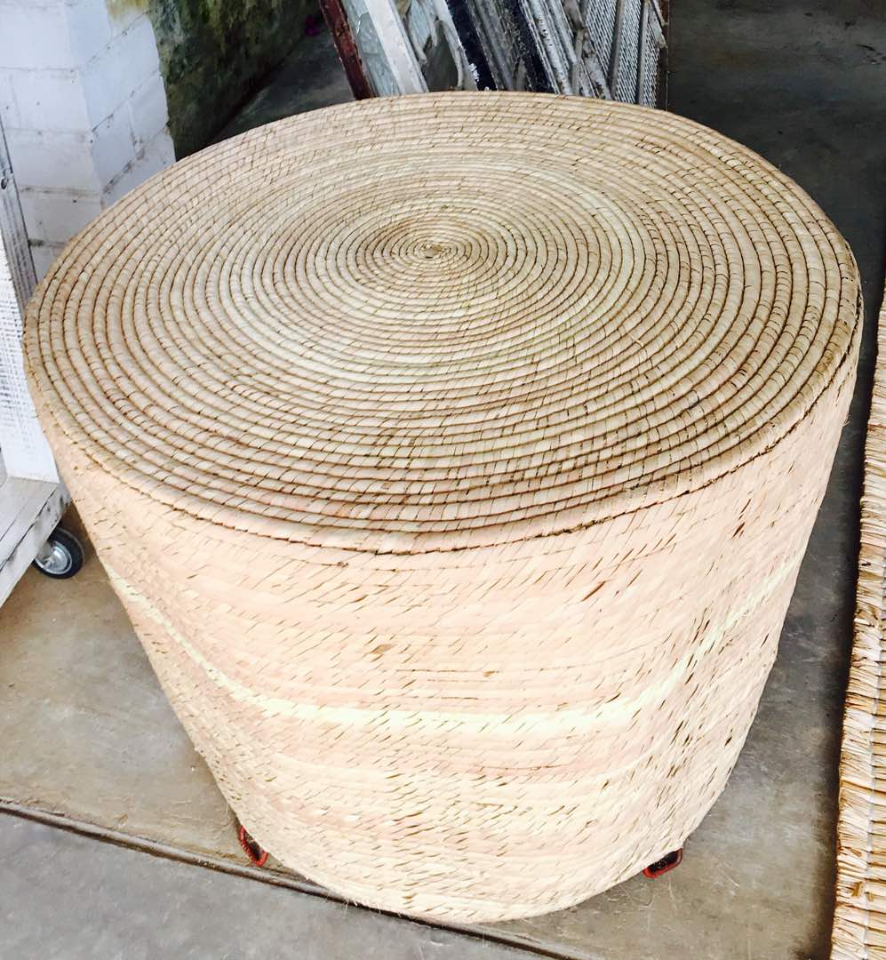 LupaneS's tweet photo. table https://t.co/DqKW8rMfIV