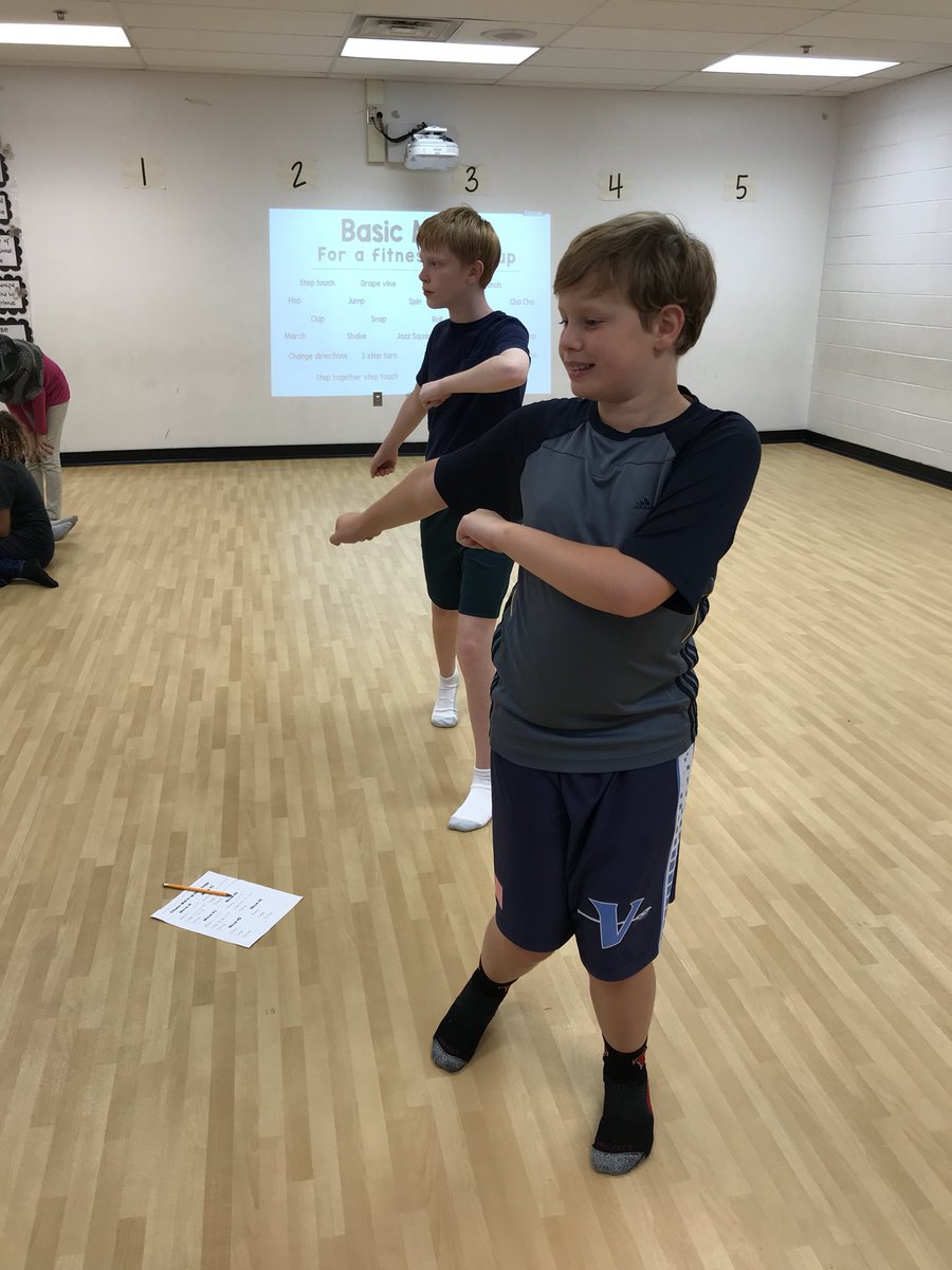 DanceHwes's tweet photo. 6th grade dancers are creating their own fitness warm ups to share with younger HWES dance students #letsgetwarmedup @HuntersWoodsES https://t.co/62s9krX0UT