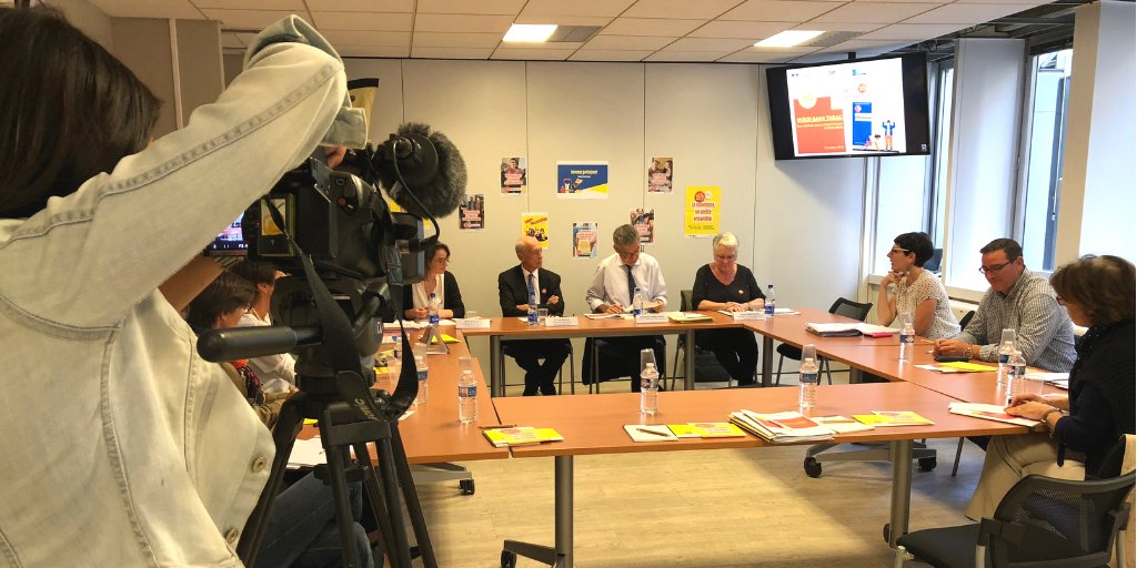 ars_grand_est's tweet photo. [#ConférenceDePresse] La troisième édition de #MoisSansTabac est lancée ! Les acteurs du #GrandEst pleinement mobilisés !
👉 https://t.co/GP5OatL4UT https://t.co/CkvherYQFF