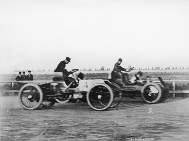 FordRacing's tweet photo. On Oct. 10, 1901, Henry Ford (4), passed Alexander Winton, the greatest racer in America, to take Sweepstakes to an upset victory in the race that changed everything. It was Mr. Ford's only race, and it allowed him to attract the investors to start Ford Motor Co. 18 months later. https://t.co/Cdq76p53LK