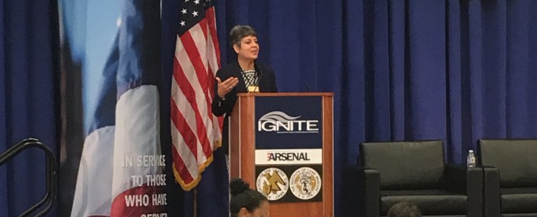 IVMFSyracuseU's tweet photo. "Military spouses -- continue to reinvent yourselves and take advantage of resources like IVMF to be successful." - @pattybarron57. #VWISEIgnite #AUSA2018 @AUSAFamily @VWISEconference https://t.co/12PyKnuZhT