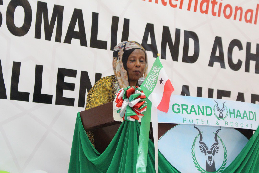 SacadMC2's tweet photo. "Being Somai is problem i experienced when i started multinational company and people said me you are Alshabaab. We need to make better our name" .
-Mss. Amina Hirsi Moge
#SomalilandAchievements https://t.co/IdEc0hr9wp